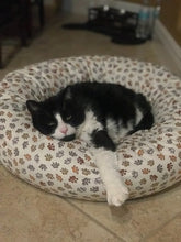 Round Pet Bed Cover - Paws Everywhere